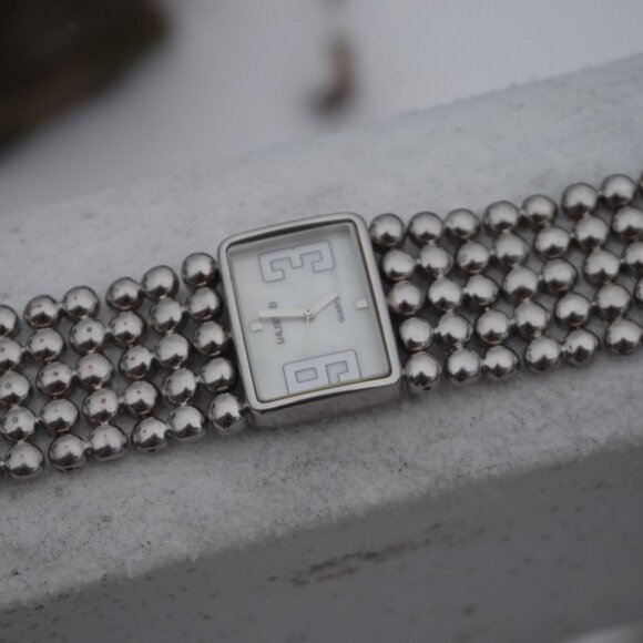 Silver Plated Mother Of Pearl Unlisted Ladies Watch - Picture 3 of 10